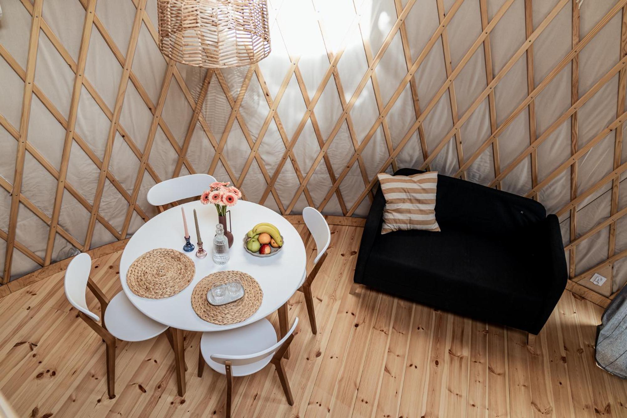 Apartment Pradziadka I Jurty Na Wodzie Pokrowka